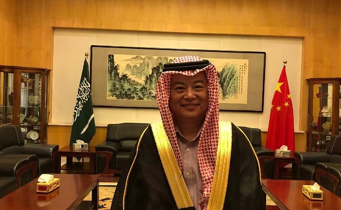 سفیر چین در عربستان    در لباس عربی